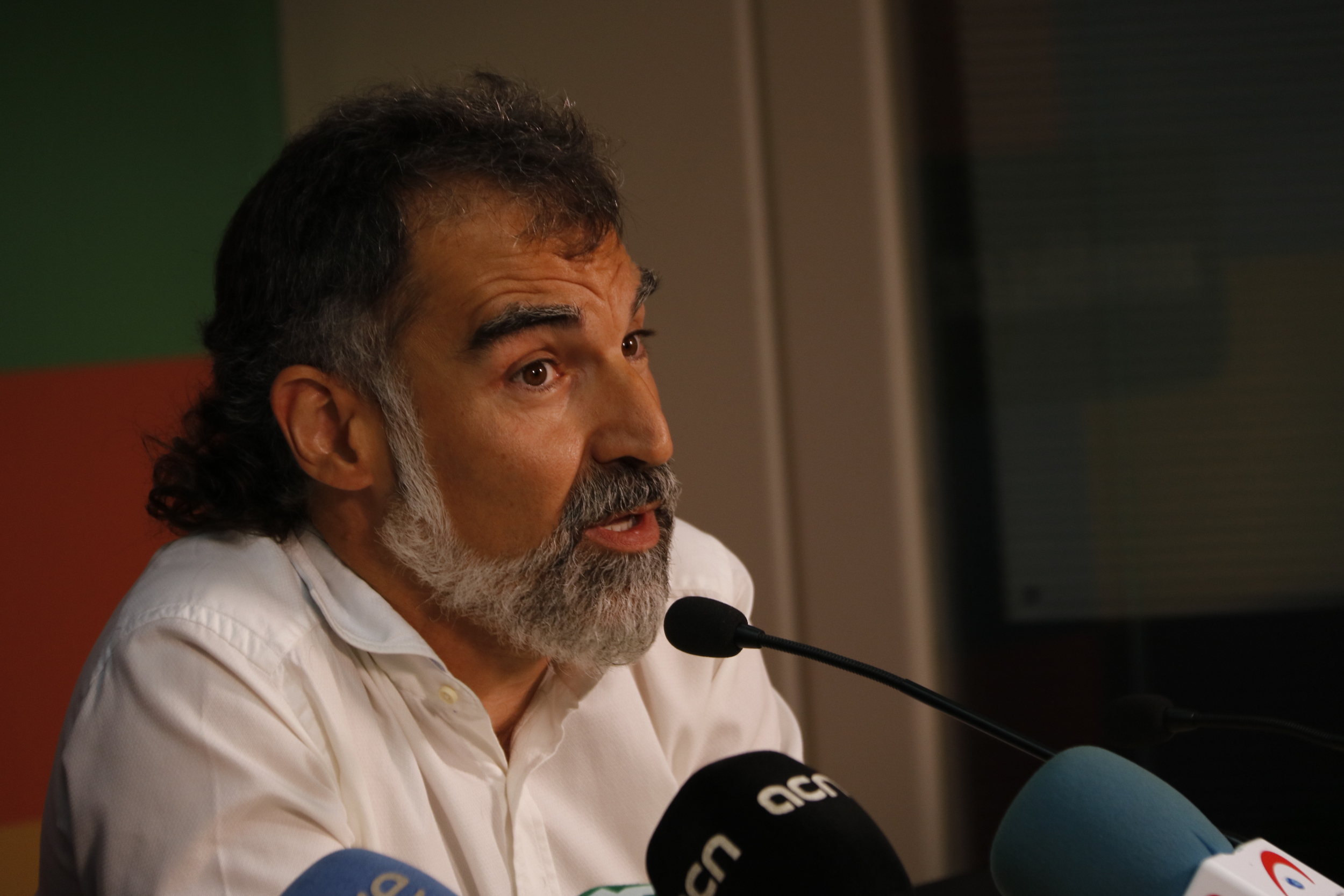 Grassroots civil society leader Jordi Cuixart at a press conference on August 31 2017 (by Guillem Roset)